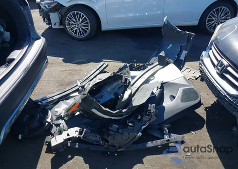 2022 Toyota Corolla Cross Xle из США, поврежденный, VIN 7MUDAABG2NV026091